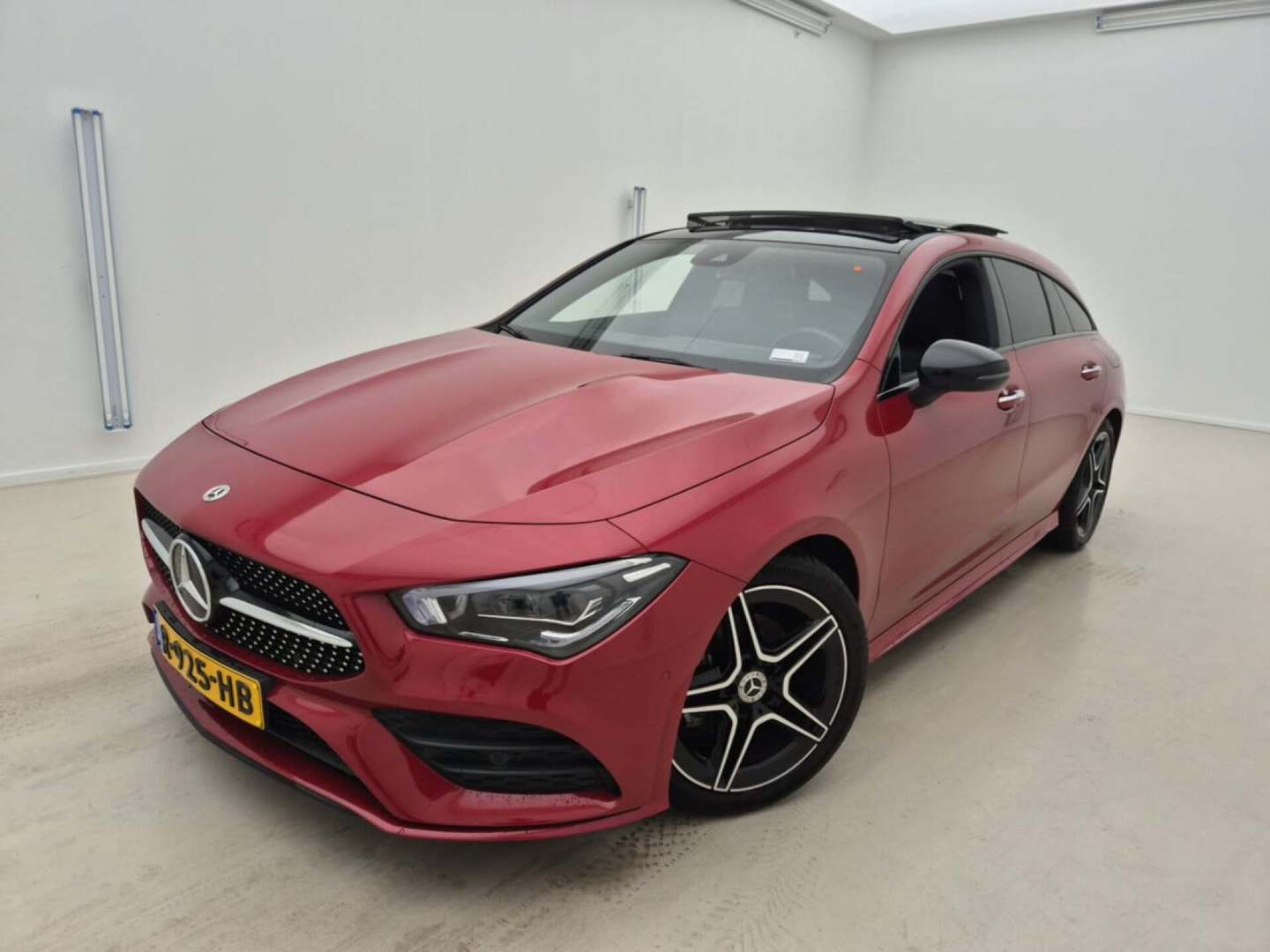 Mercedes-Benz CLA Shooting Brake 180 Business Sol. AMG AUT.