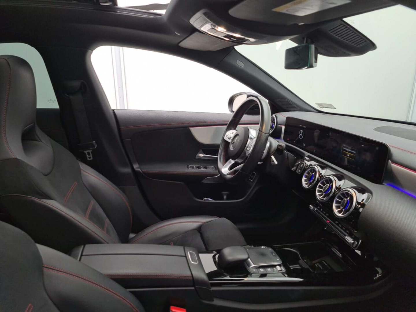 Mercedes-Benz CLA 180 Bus. Sol. AMG photo