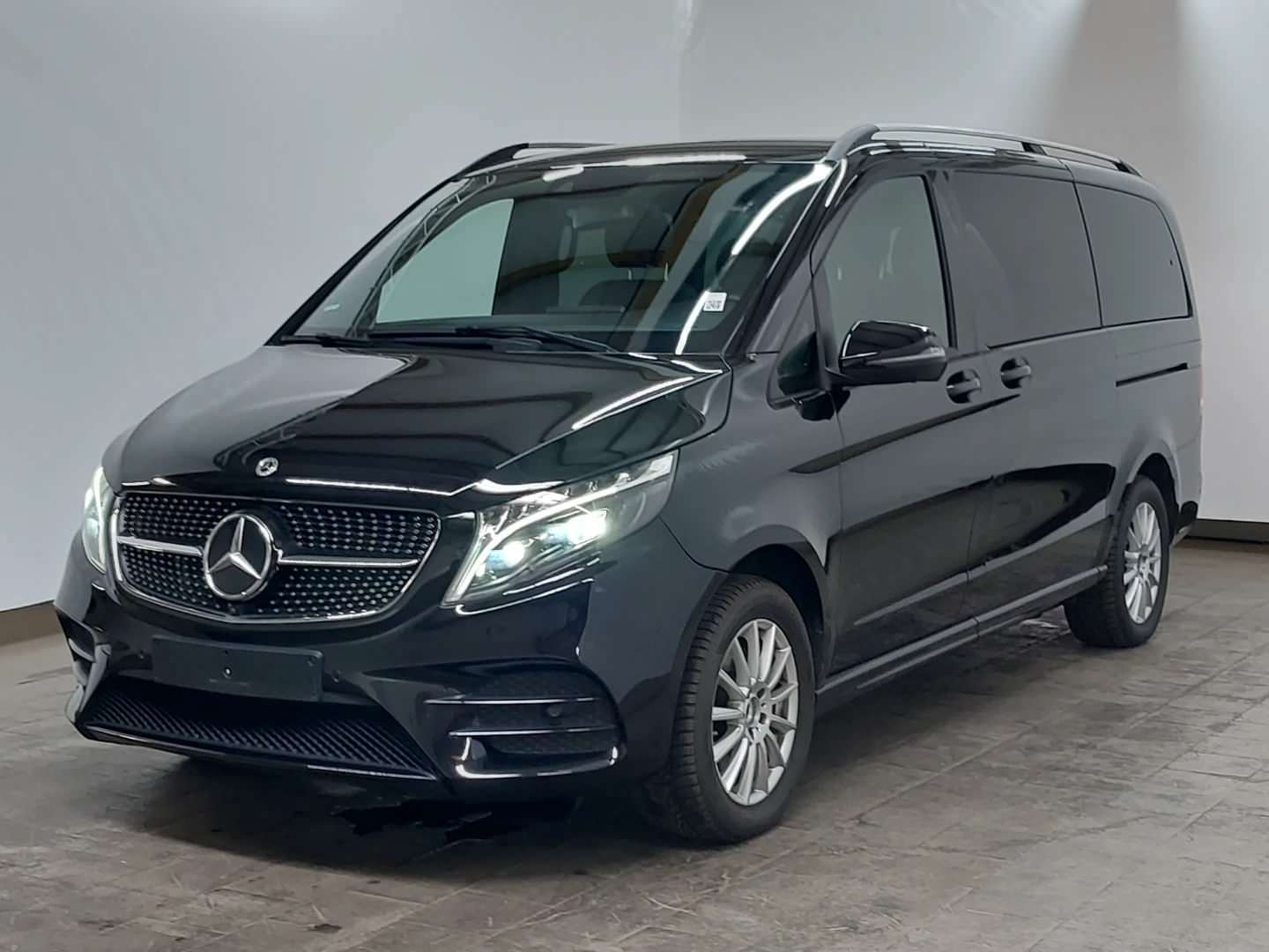 Mercedes-Benz V 300 d lang 4MATIC 9G-TRONIC Avantgarde