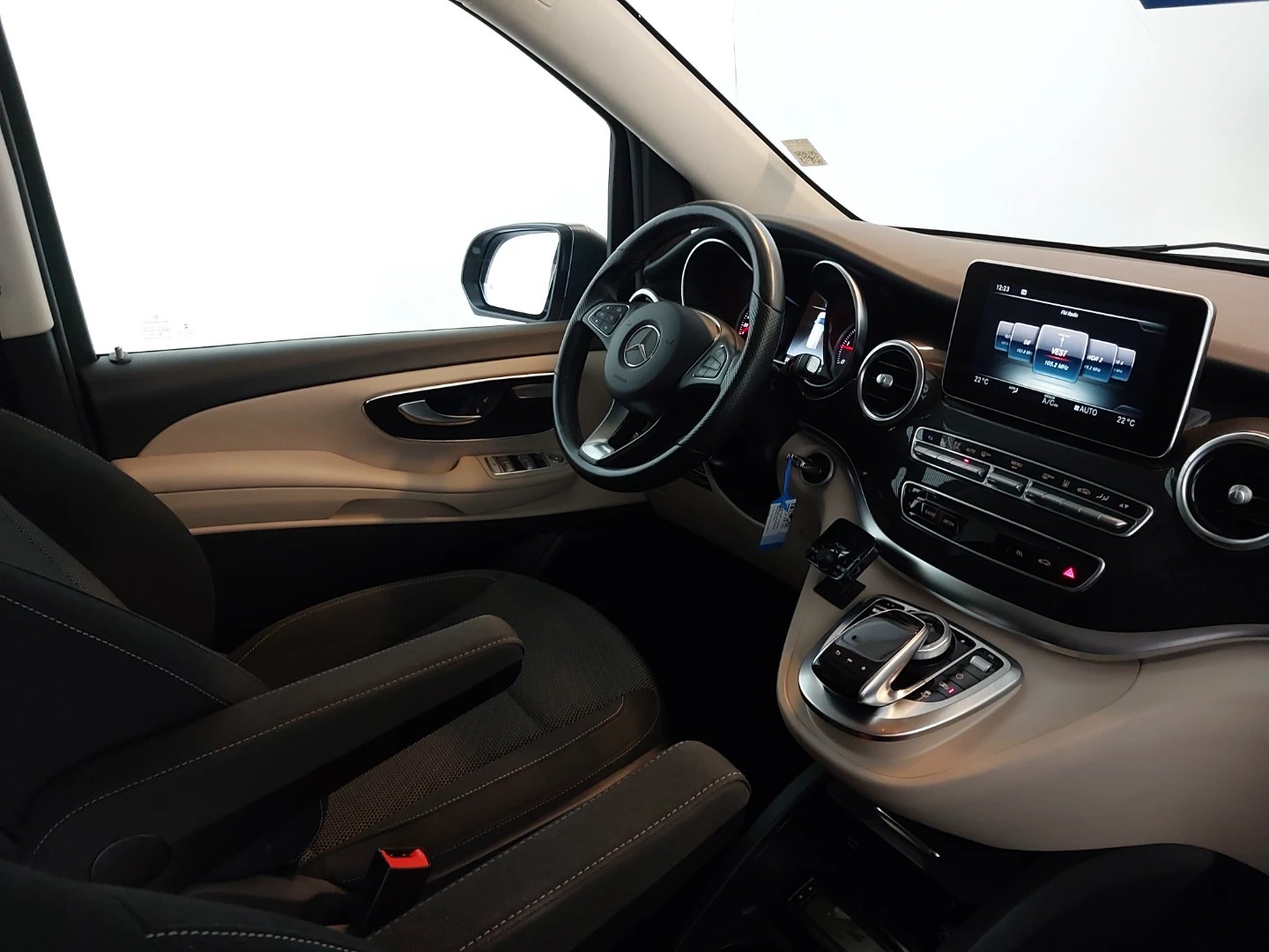 Mercedes-Benz V 250 d Marco Polo 4MATIC 7G-TRONIC photo