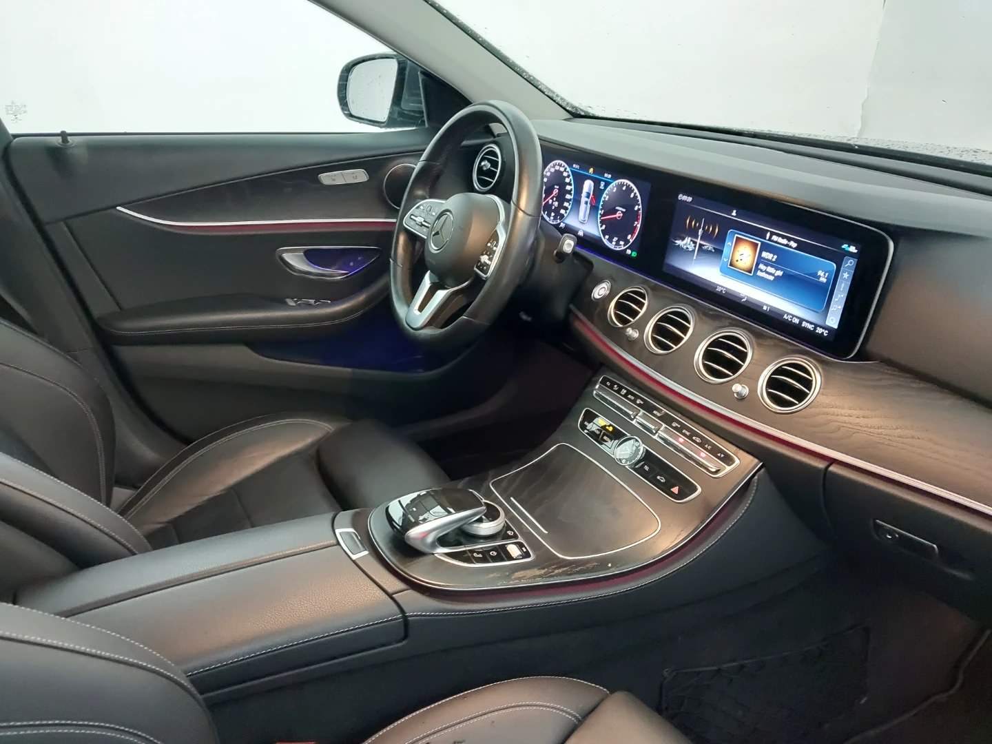 Mercedes-Benz E 450 T 4MATIC 9G-TRONIC Avantgarde photo
