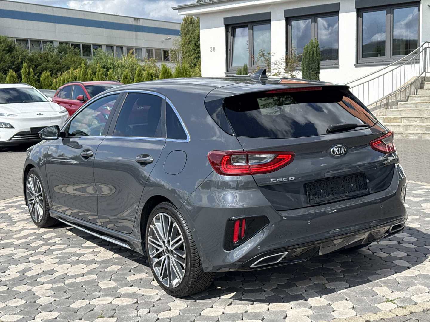 Kia Ceed 1,5 T-GDI DCT GT Line photo