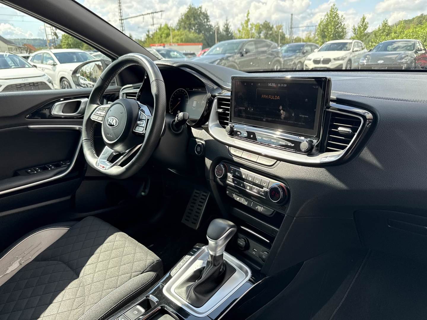 Kia Ceed 1,5 T-GDI DCT GT Line photo