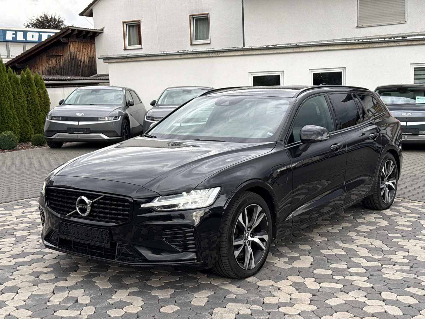 Volvo V60 T6 Recharge AWD Geartronic R Design