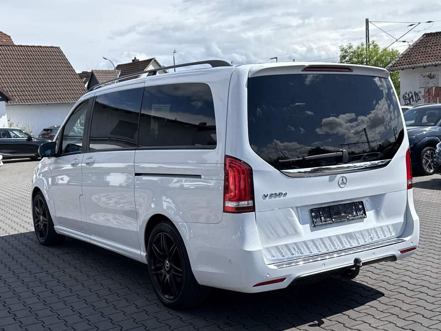 Mercedes-Benz V 250d lang 9G-TRONIC Avantgarde photo