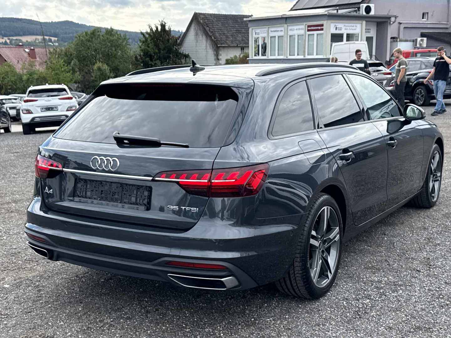 Audi A4 Avant 35 TFSI photo