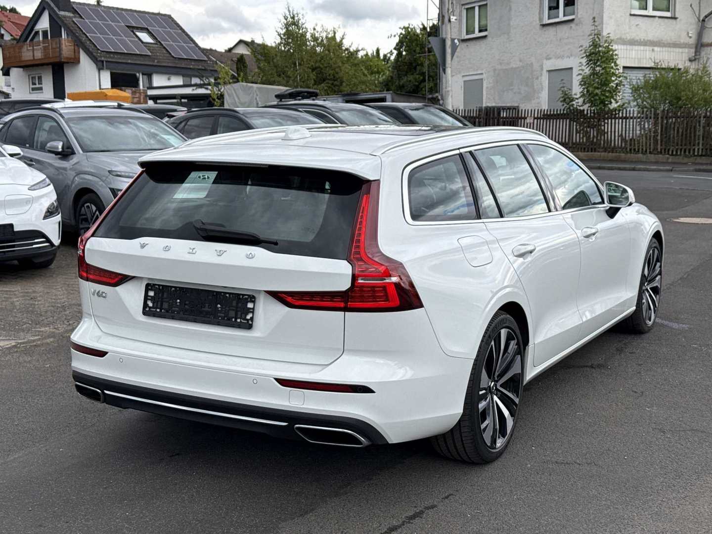 Volvo V60 T6 Recharge AWD Geartronic Inscription Expression photo