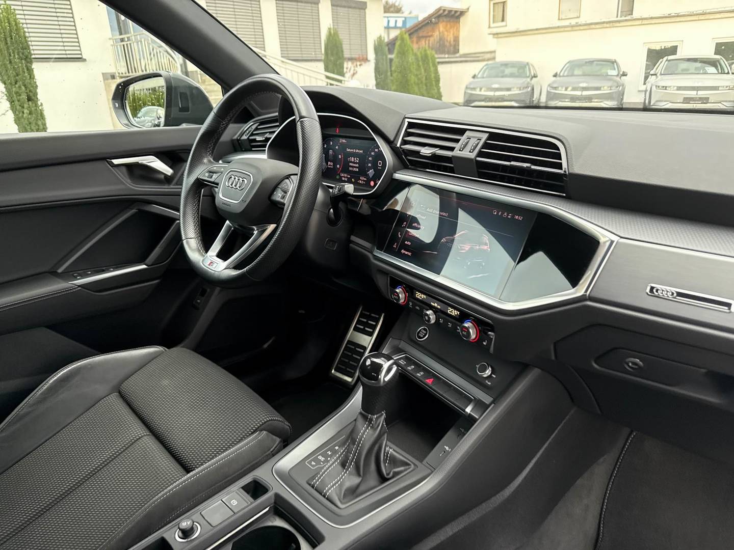 Audi Q3 35 TDI S-tronic photo