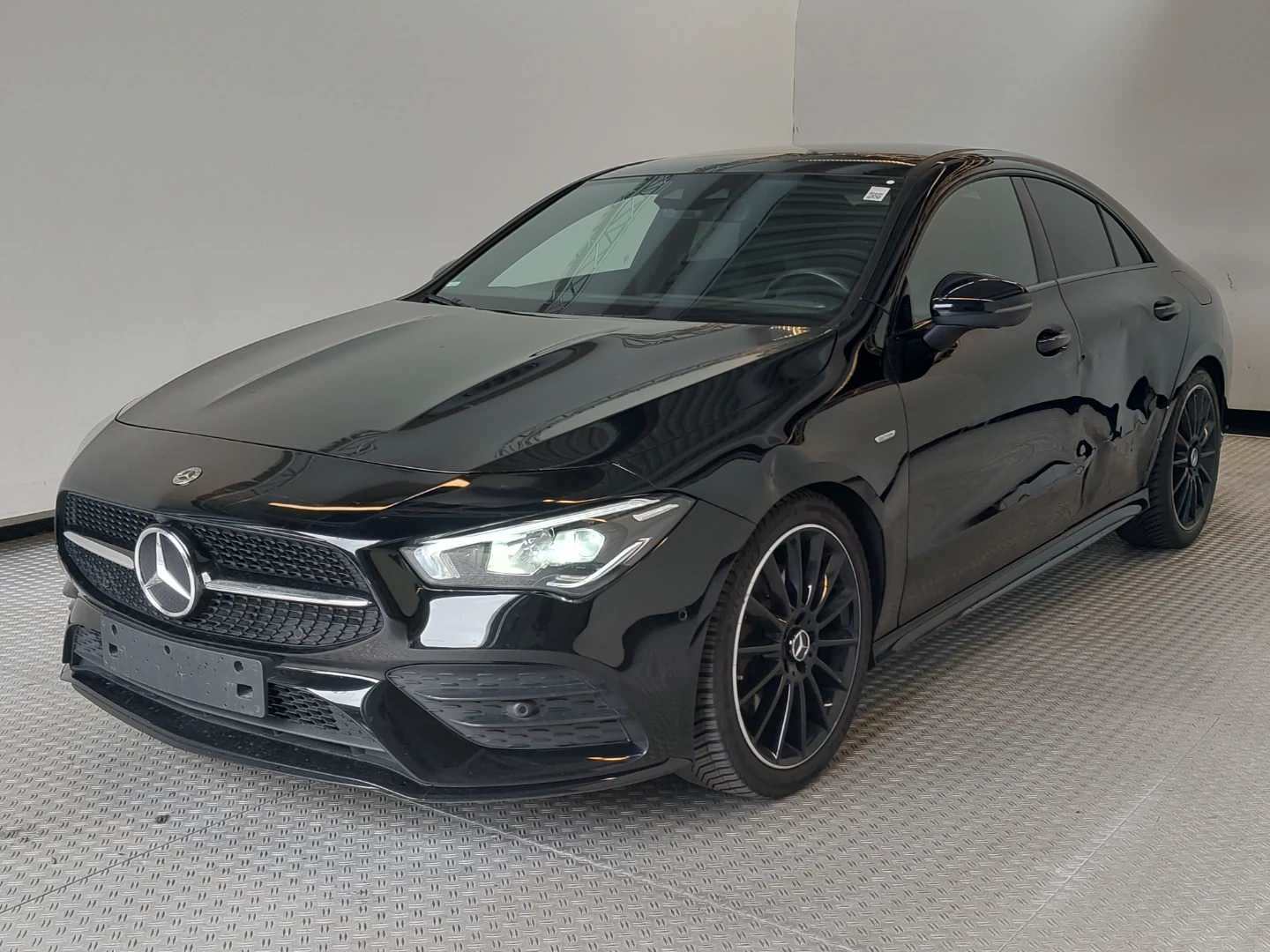Mercedes-Benz CLA 250 4MATIC 7G-DCT Edition