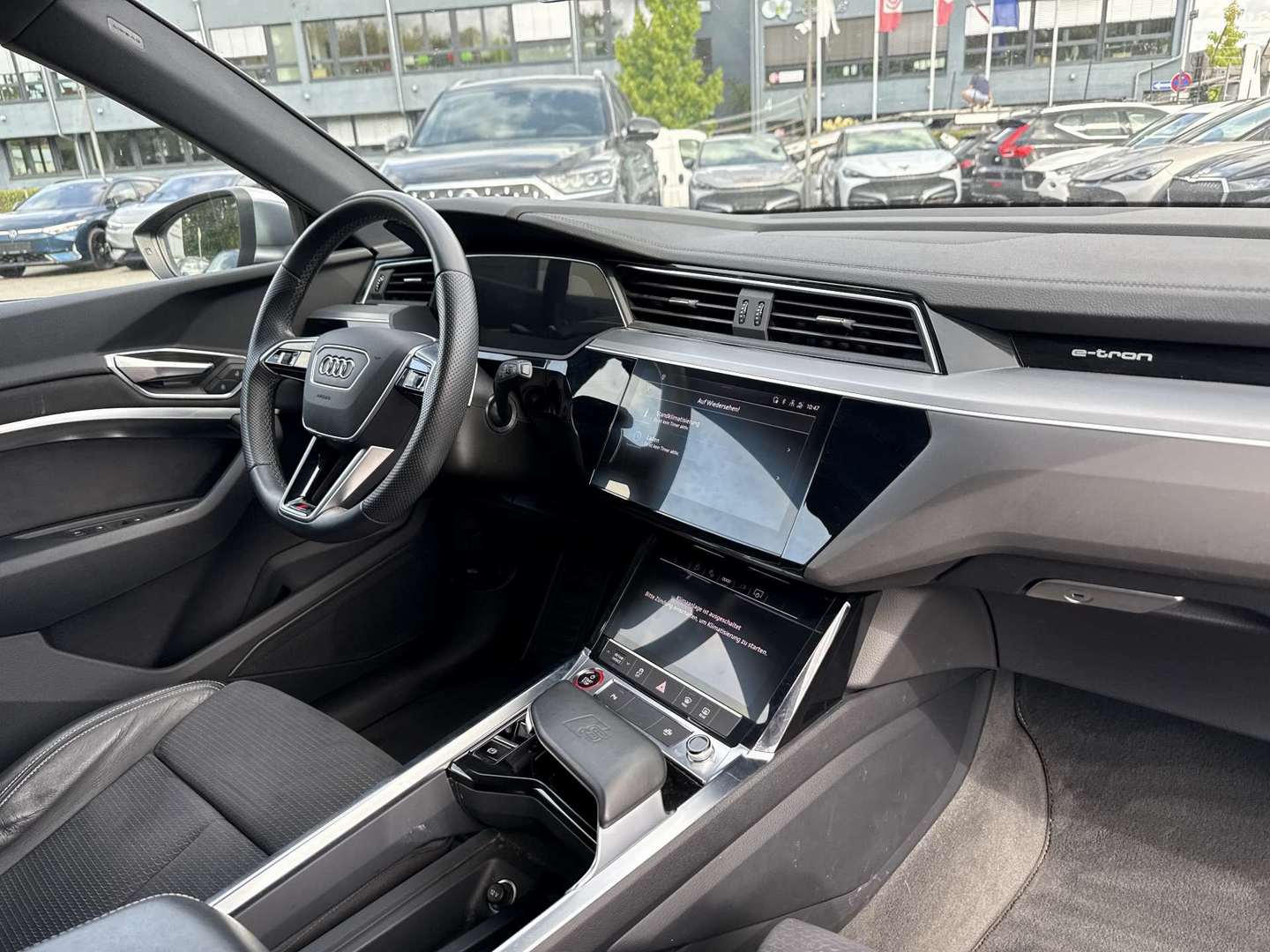 Audi e-tron S quattro photo