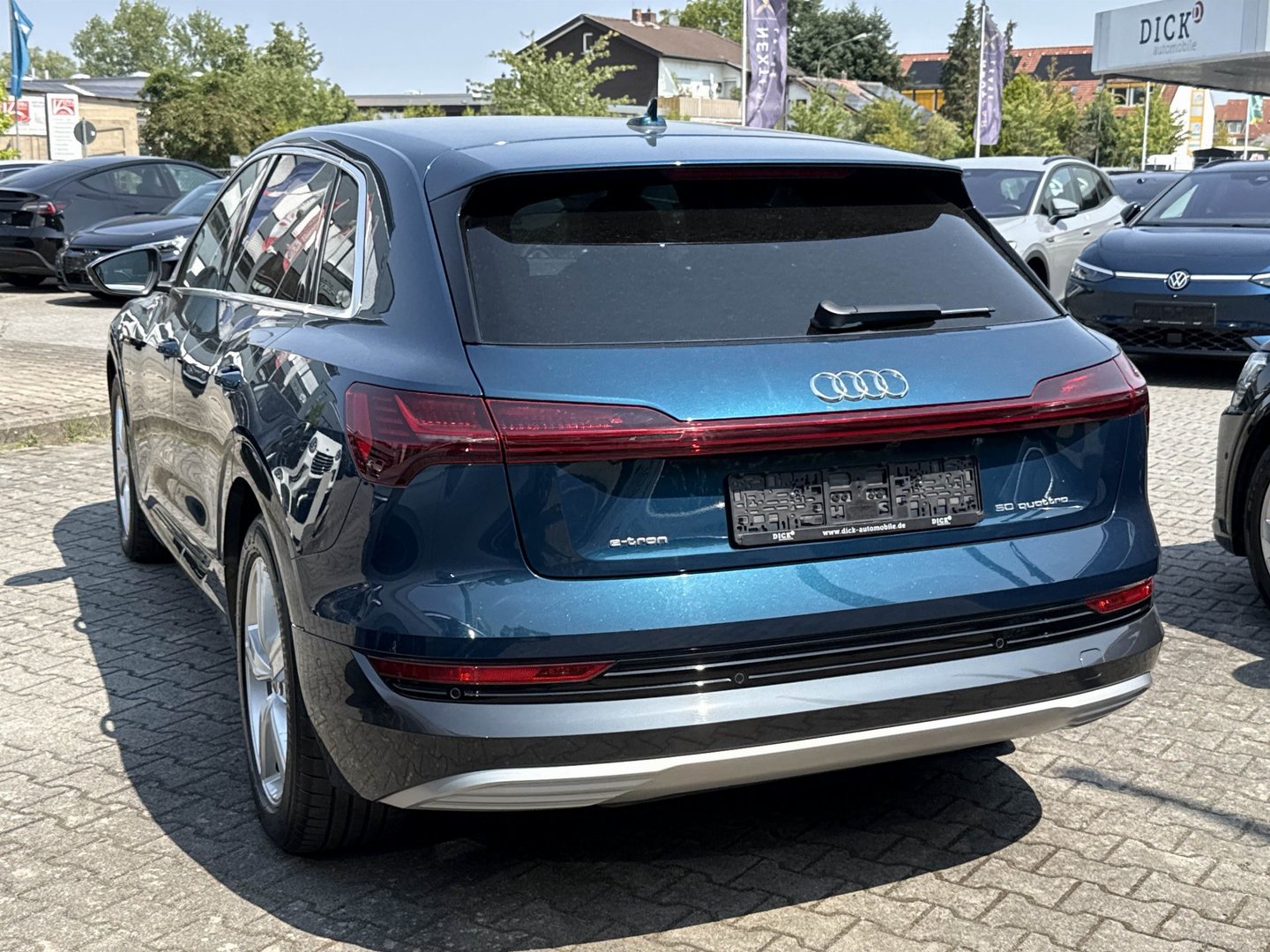 Audi e-tron 50 quattro photo