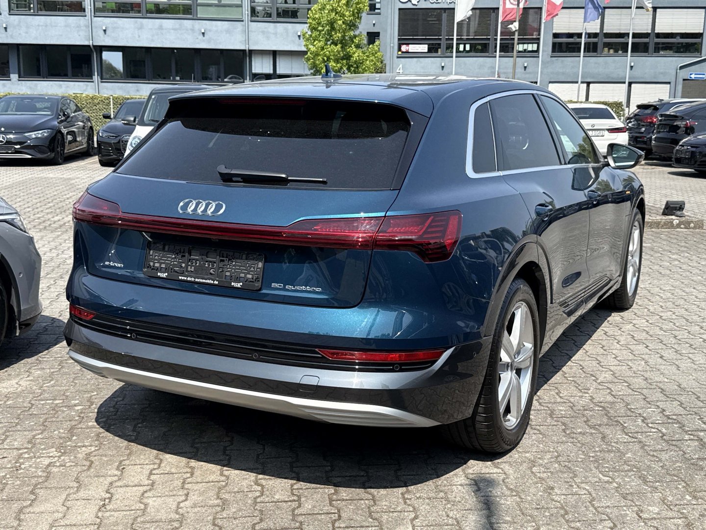 Audi e-tron 50 quattro photo
