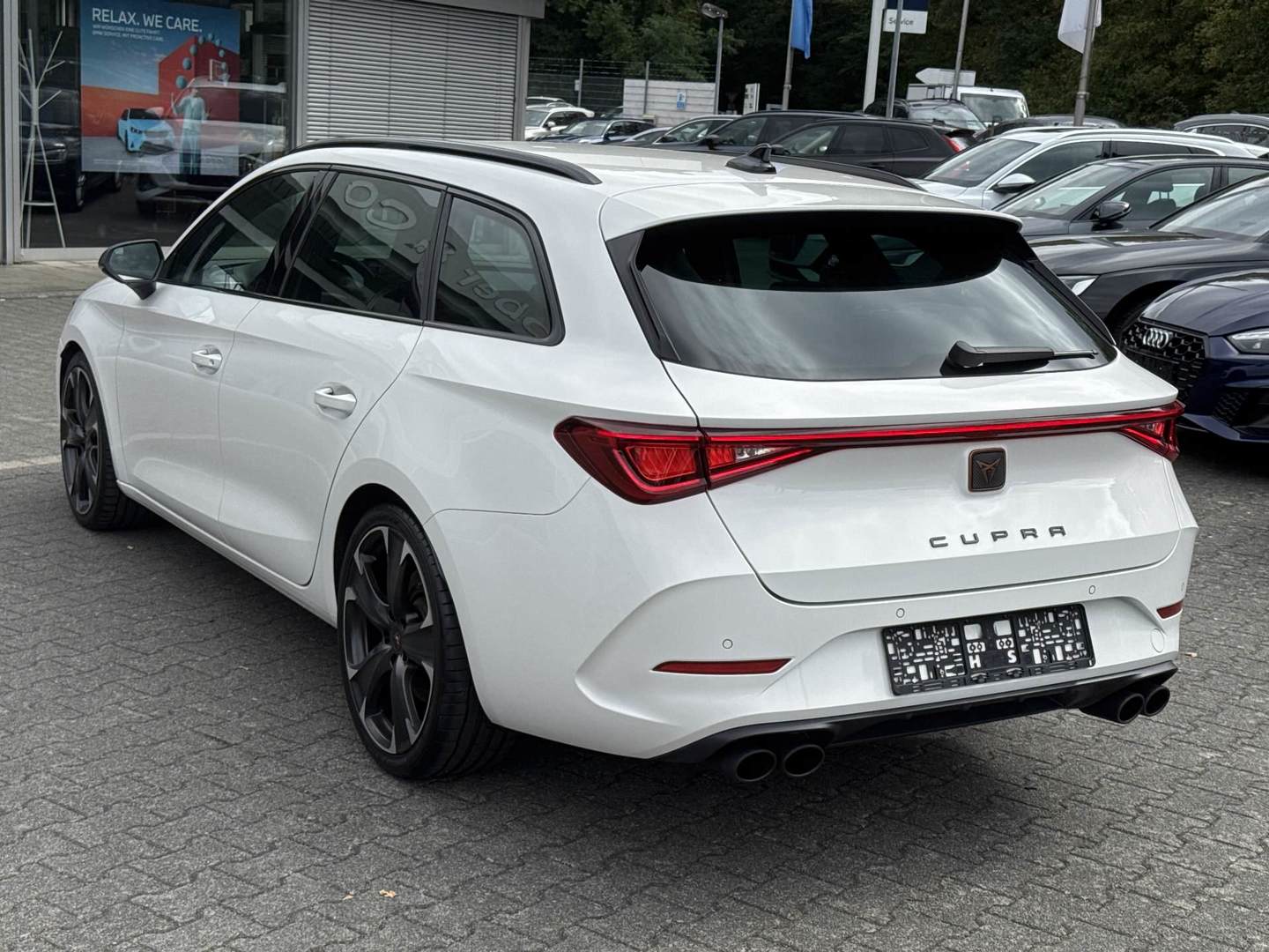 Seat Leon ST VZ 2,0 TSI DSG photo