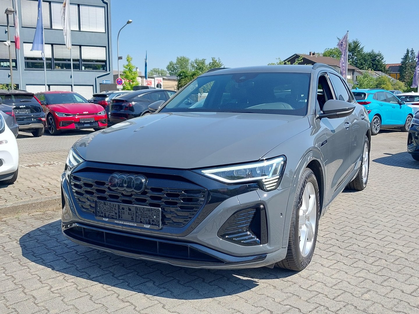 Audi Q8 e-tron 55 quattro S line