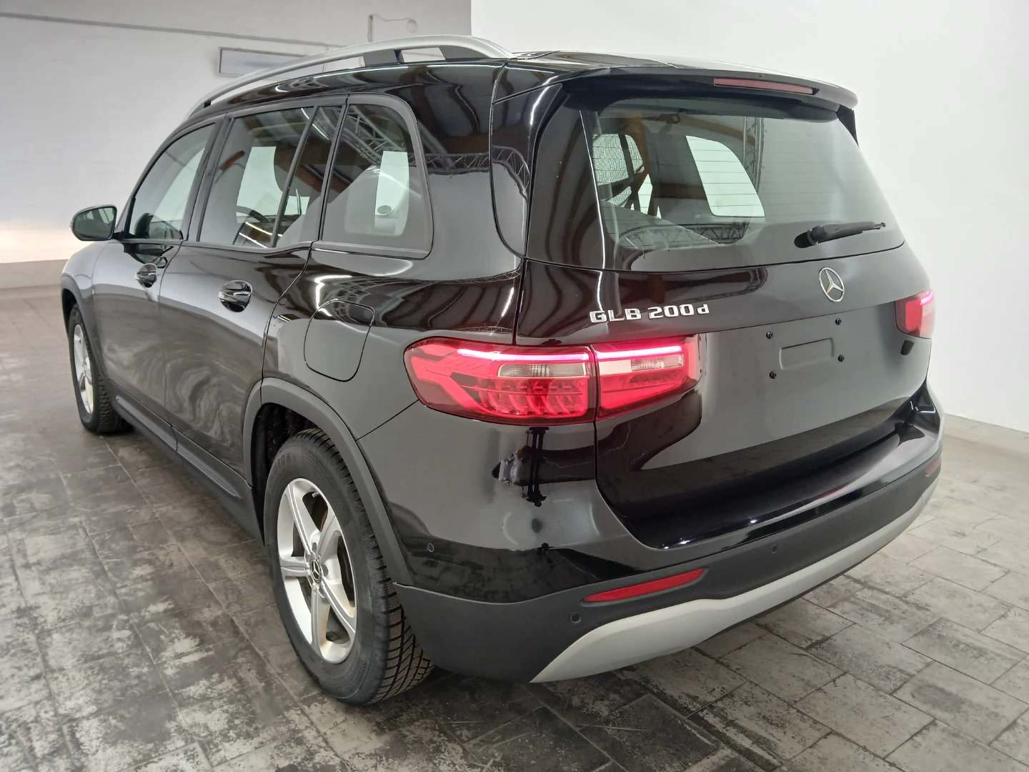 Mercedes-Benz GLB 200 d 8G-DCT photo