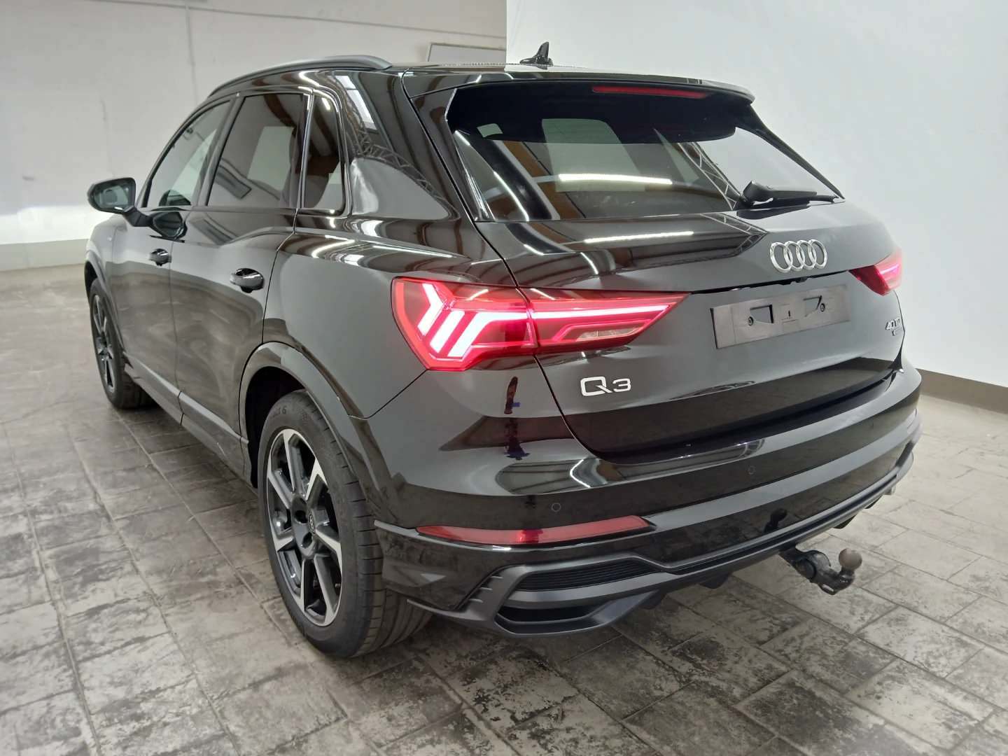 Audi Q3 40 TDI quattro S-tronic S line photo