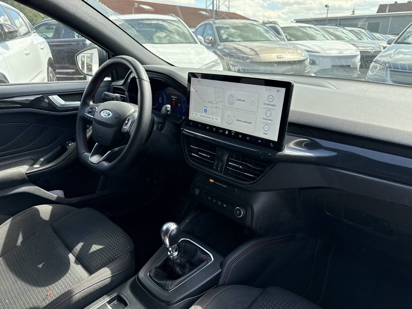 Ford Focus Turnier 1,5 TDCI ST-Line X photo