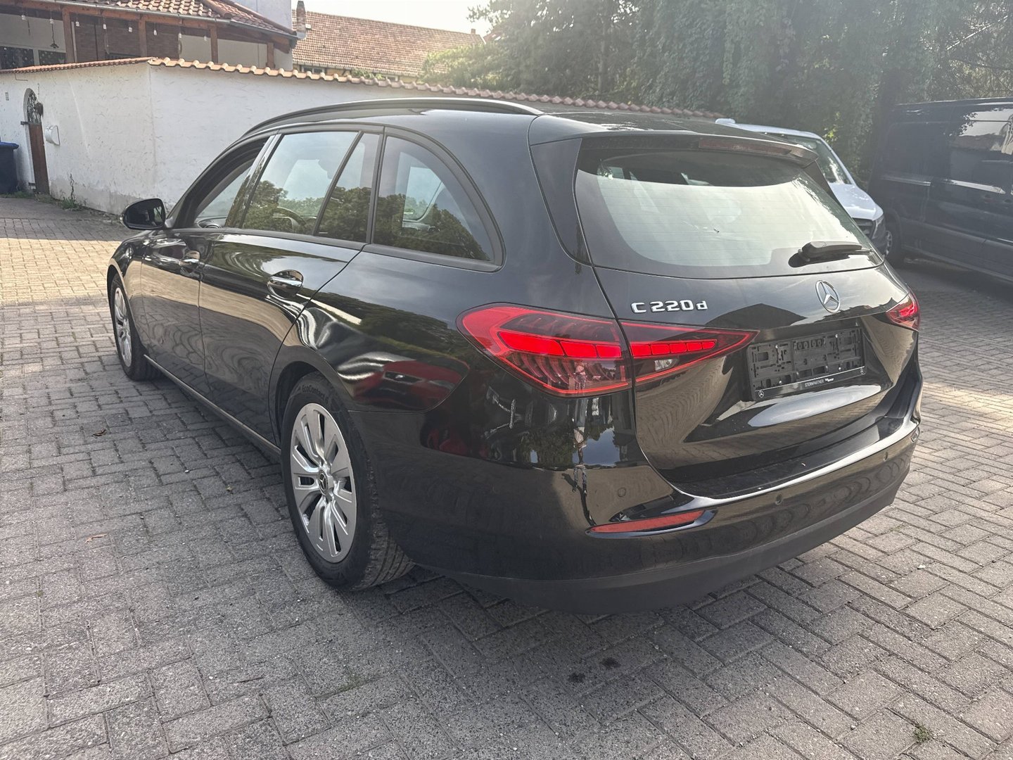 Mercedes-Benz C 220 d T 9G-Tronic photo