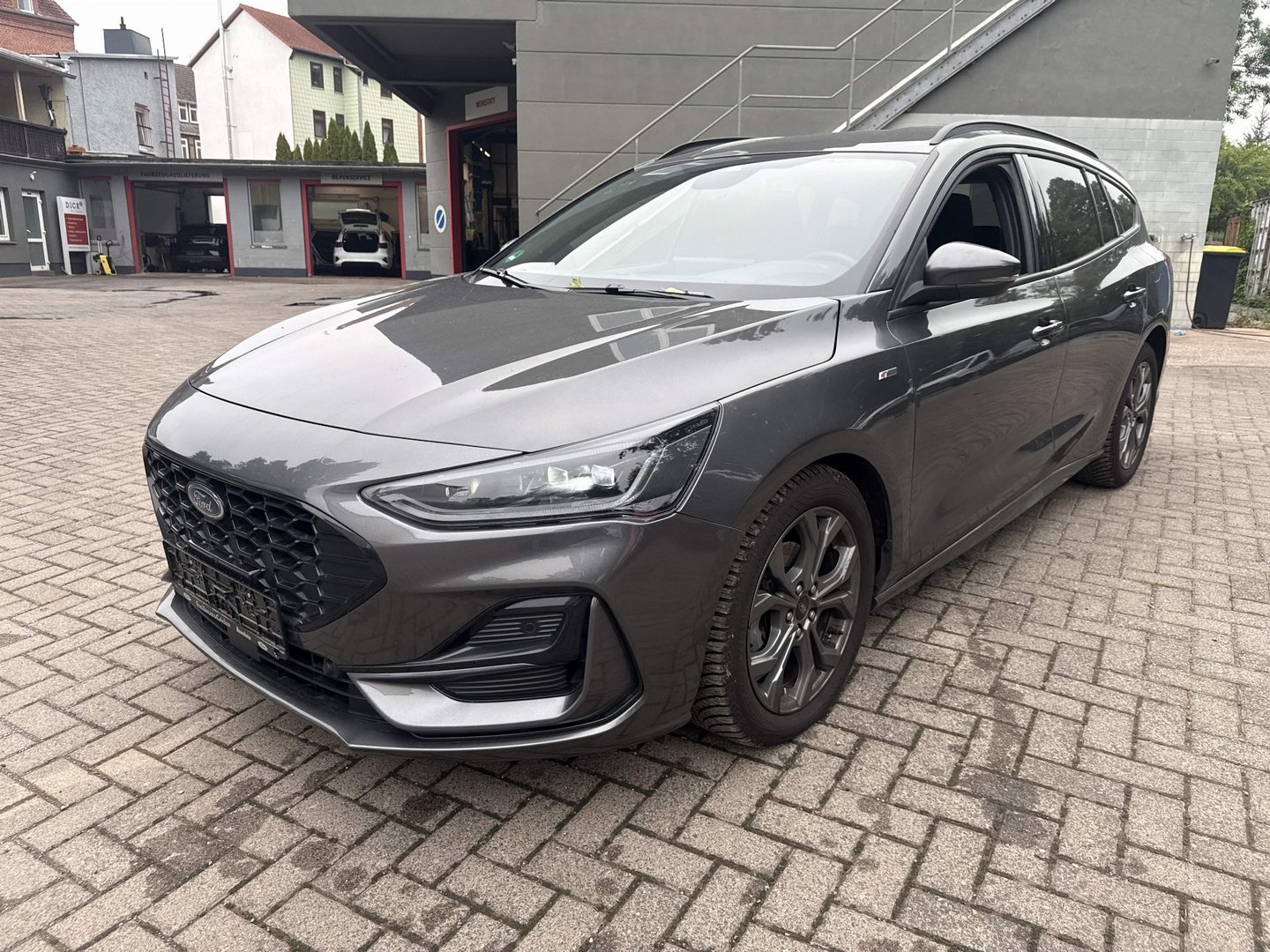 Ford Focus Turnier 1,0 EcoBoost Automatik ST-Line