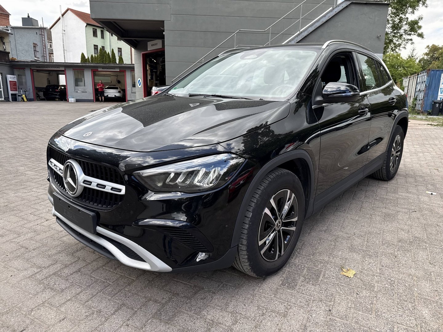 Mercedes-Benz GLA 180 7G-DCT