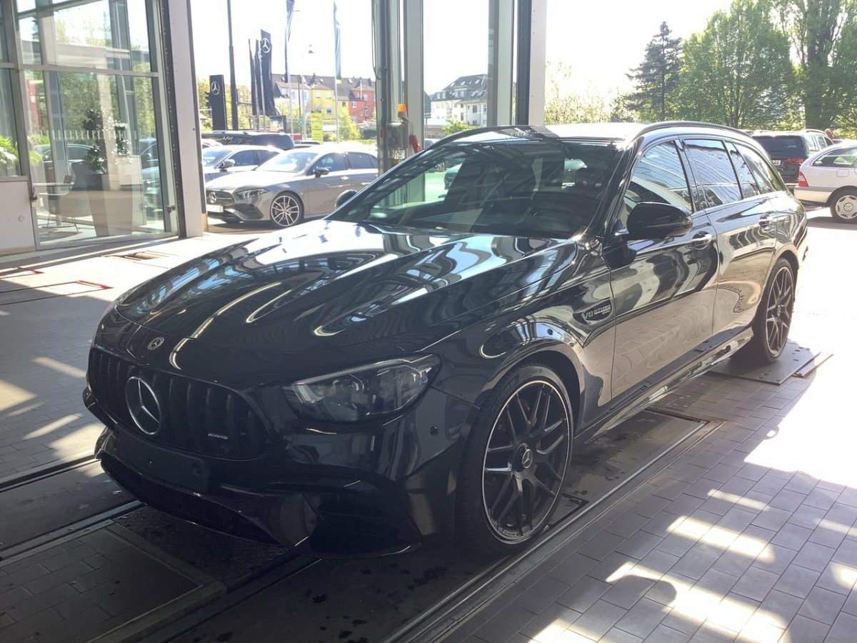 Mercedes-Benz E 63 S AMG T 4MATIC SPEEDSHIFT