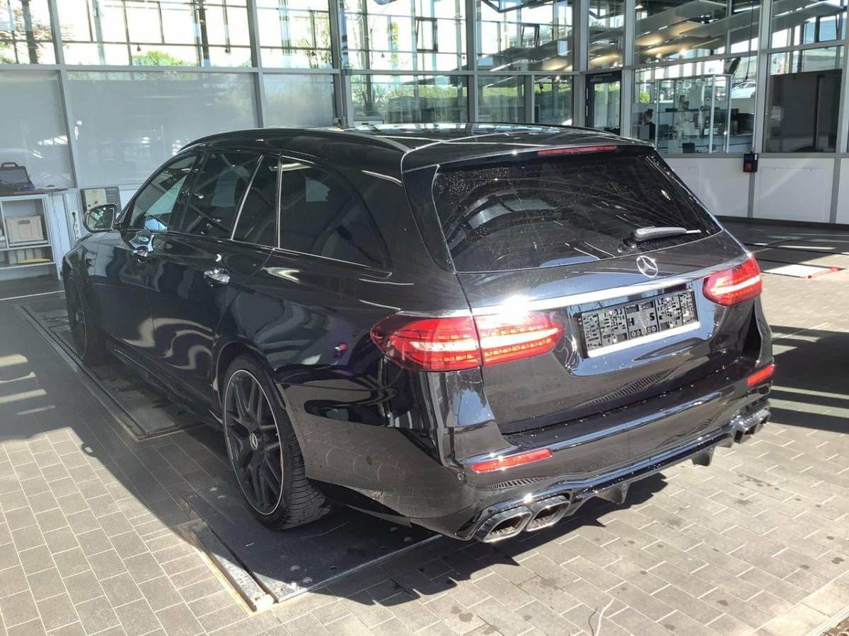 Mercedes-Benz E 63 S AMG T 4MATIC SPEEDSHIFT photo