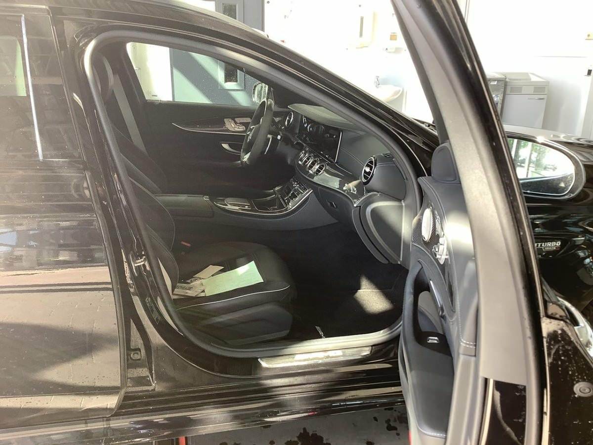 Mercedes-Benz E 63 S AMG T 4MATIC SPEEDSHIFT photo
