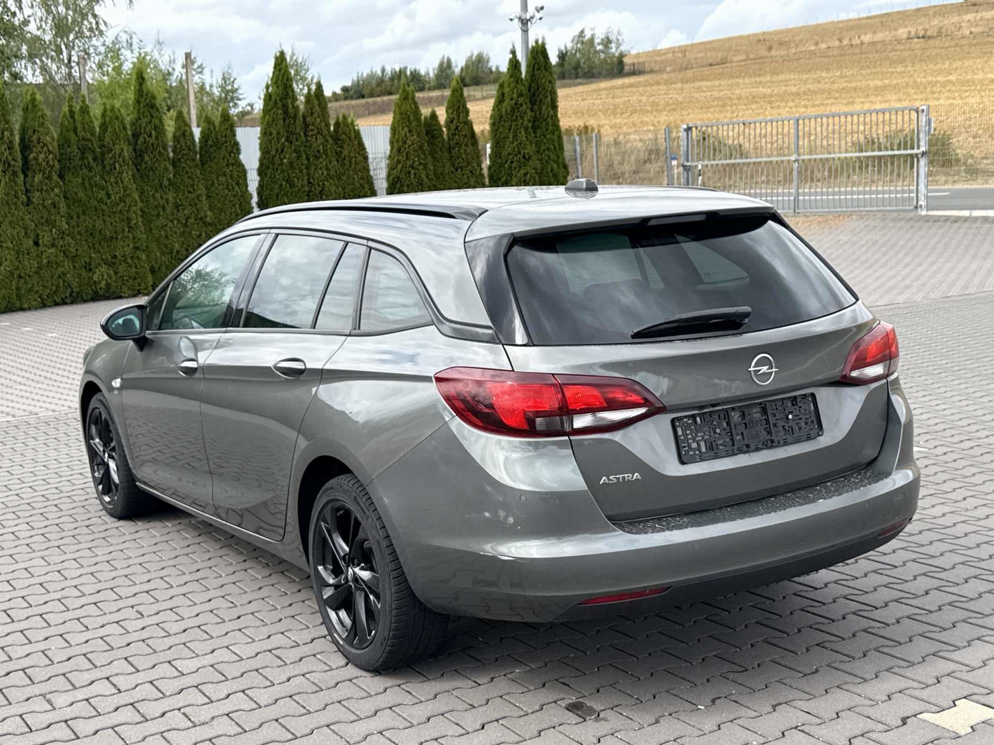 Opel Astra Sports Tourer 1,2 Opel 2020 photo