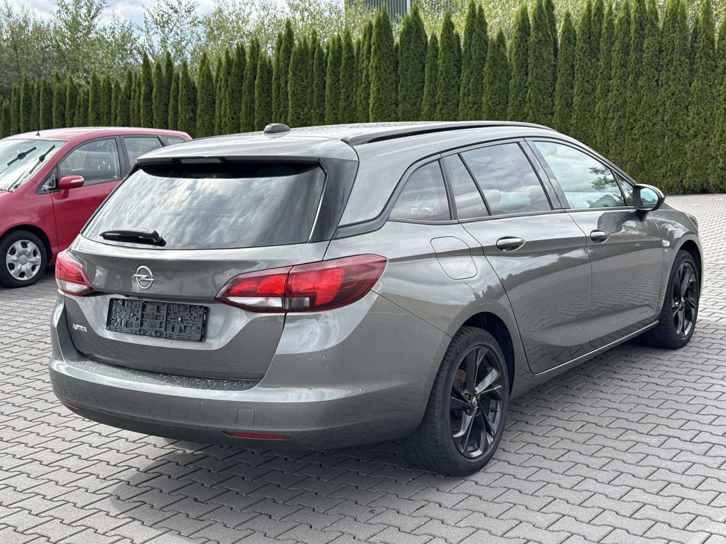 Opel Astra Sports Tourer 1,2 Opel 2020 photo