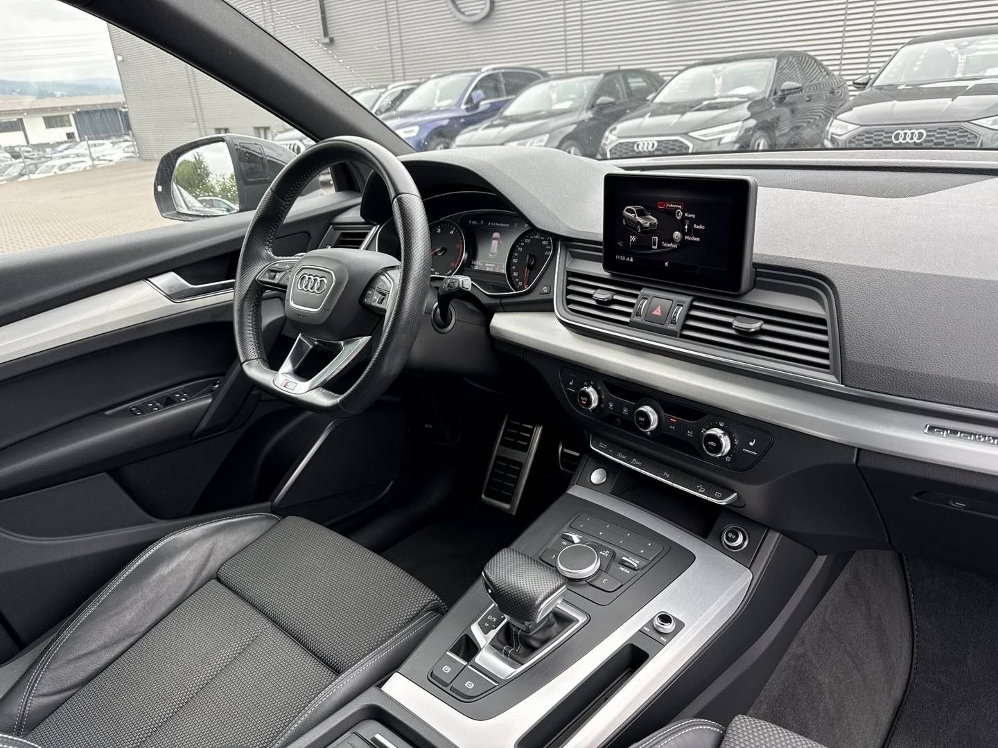 Audi Q5 sport 40 TDI quattro S-tronic photo