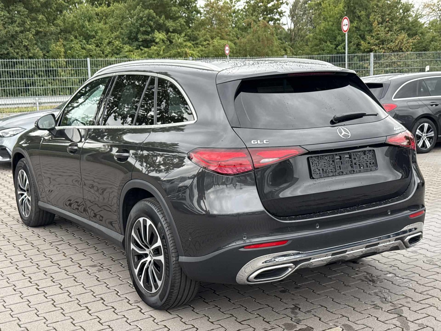 Mercedes-Benz GLC 220 d 4MATIC 9G-TRONIC Avantgarde photo