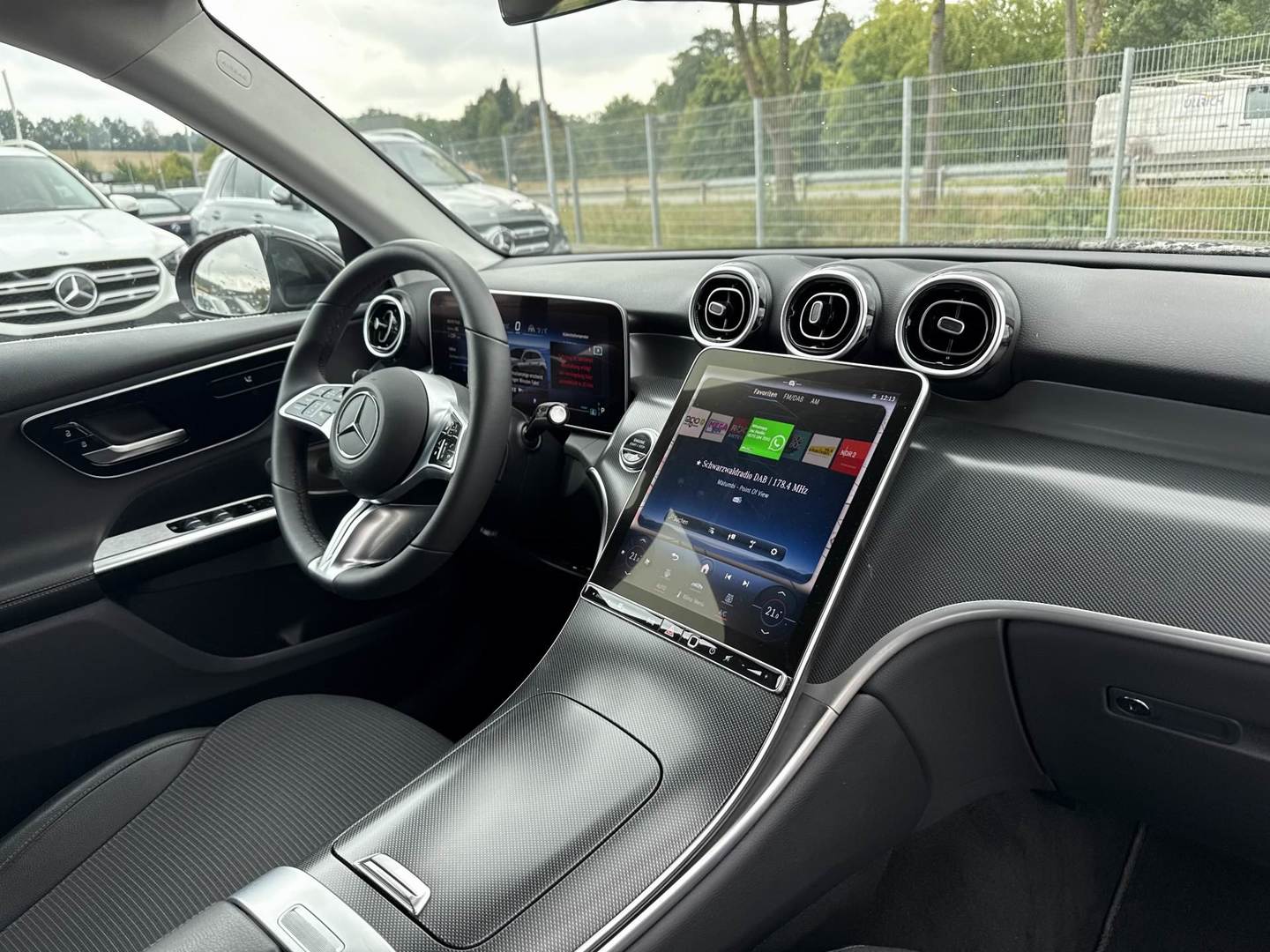 Mercedes-Benz GLC 220 d 4MATIC 9G-TRONIC Avantgarde photo