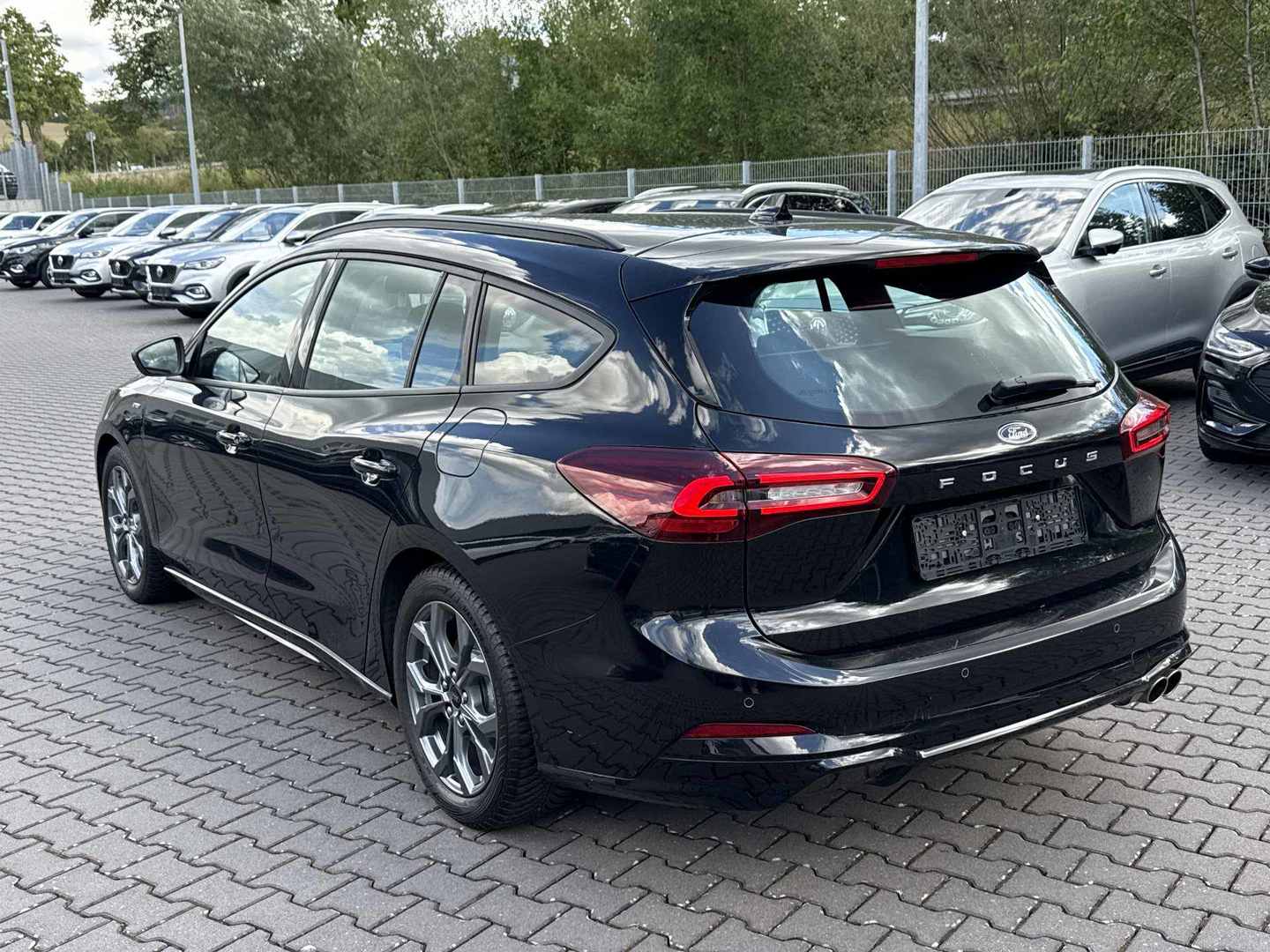 Ford Focus Turnier 1,0 EcoBoost Automatik ST-Line photo