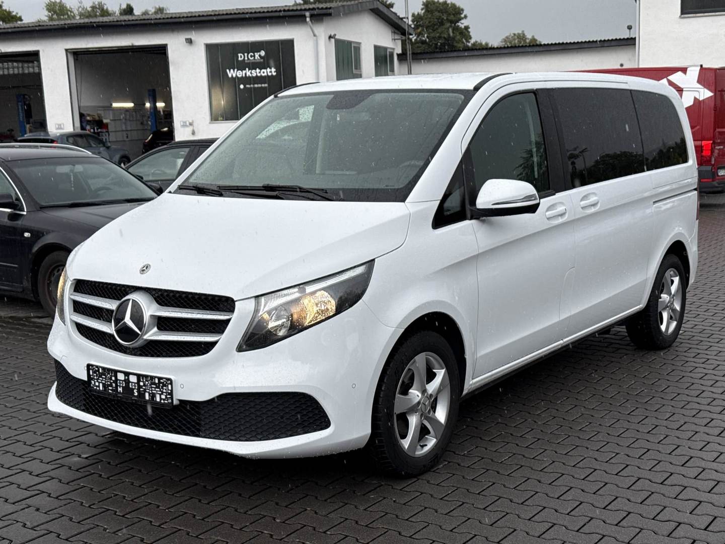 Mercedes-Benz V 220 d kompakt 9G-TRONIC Rise
