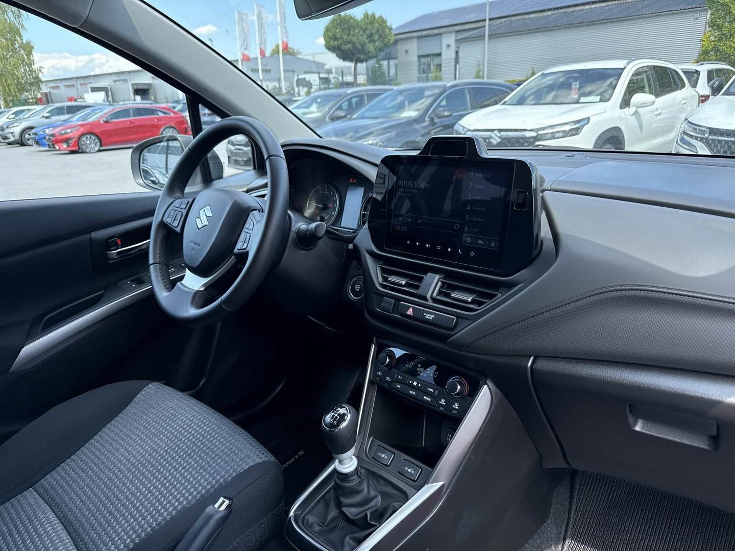 Suzuki S-Cross 1,4 photo