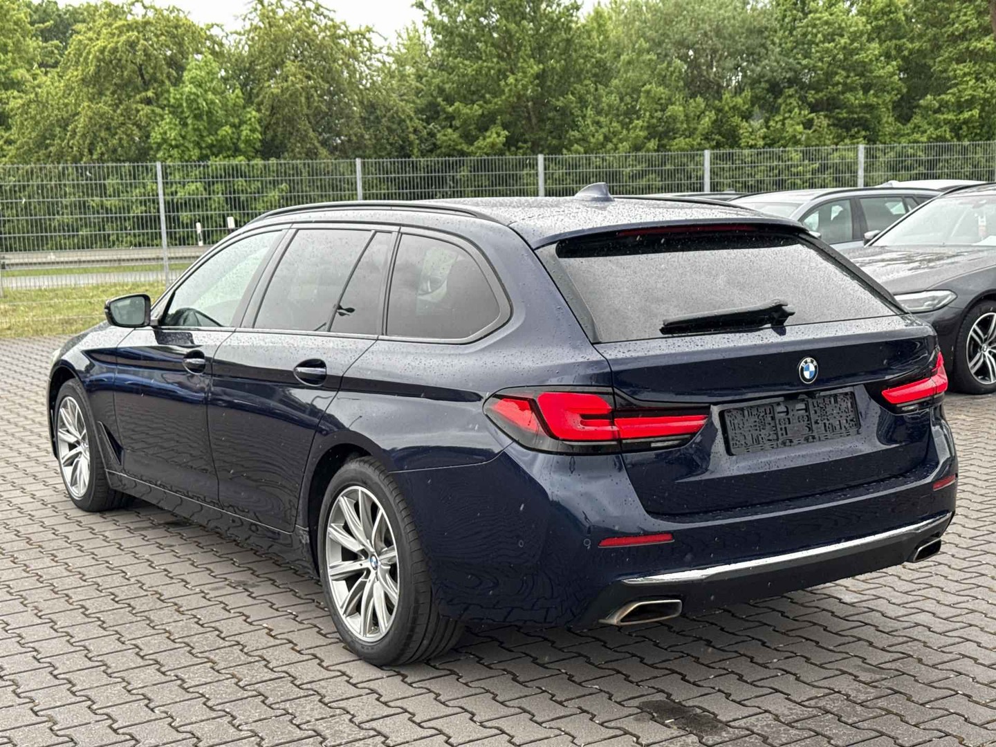 BMW 530d xDrive Touring Steptronic Luxury Line photo