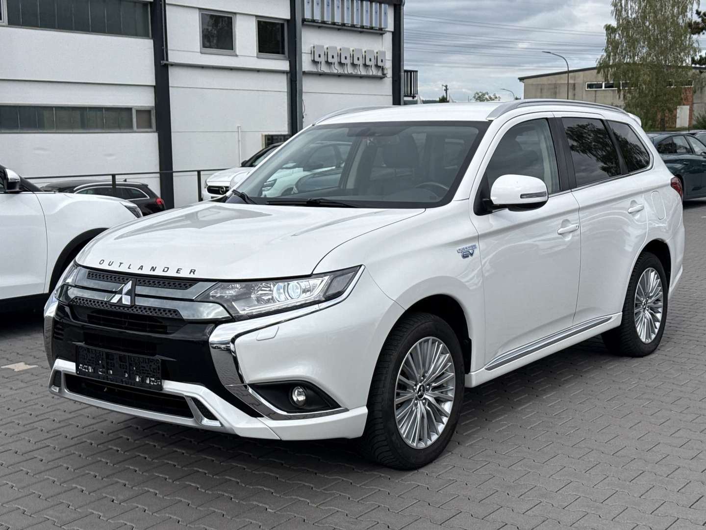 Mitsubishi Outlander 2,4 PHEV 4WD Automatik Spirit