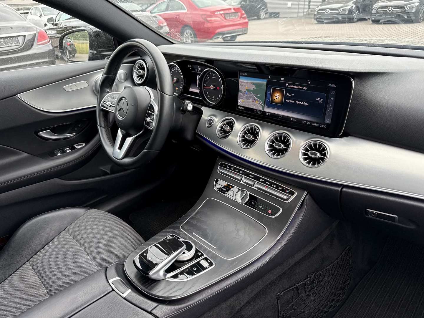 Mercedes-Benz E 220 d Coupe 9G-TRONIC Avantgarde photo