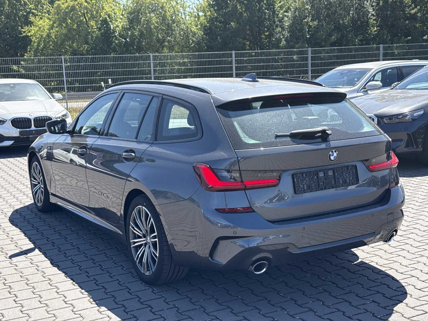 BMW 320d Touring xDrive Steptronic M Sport photo