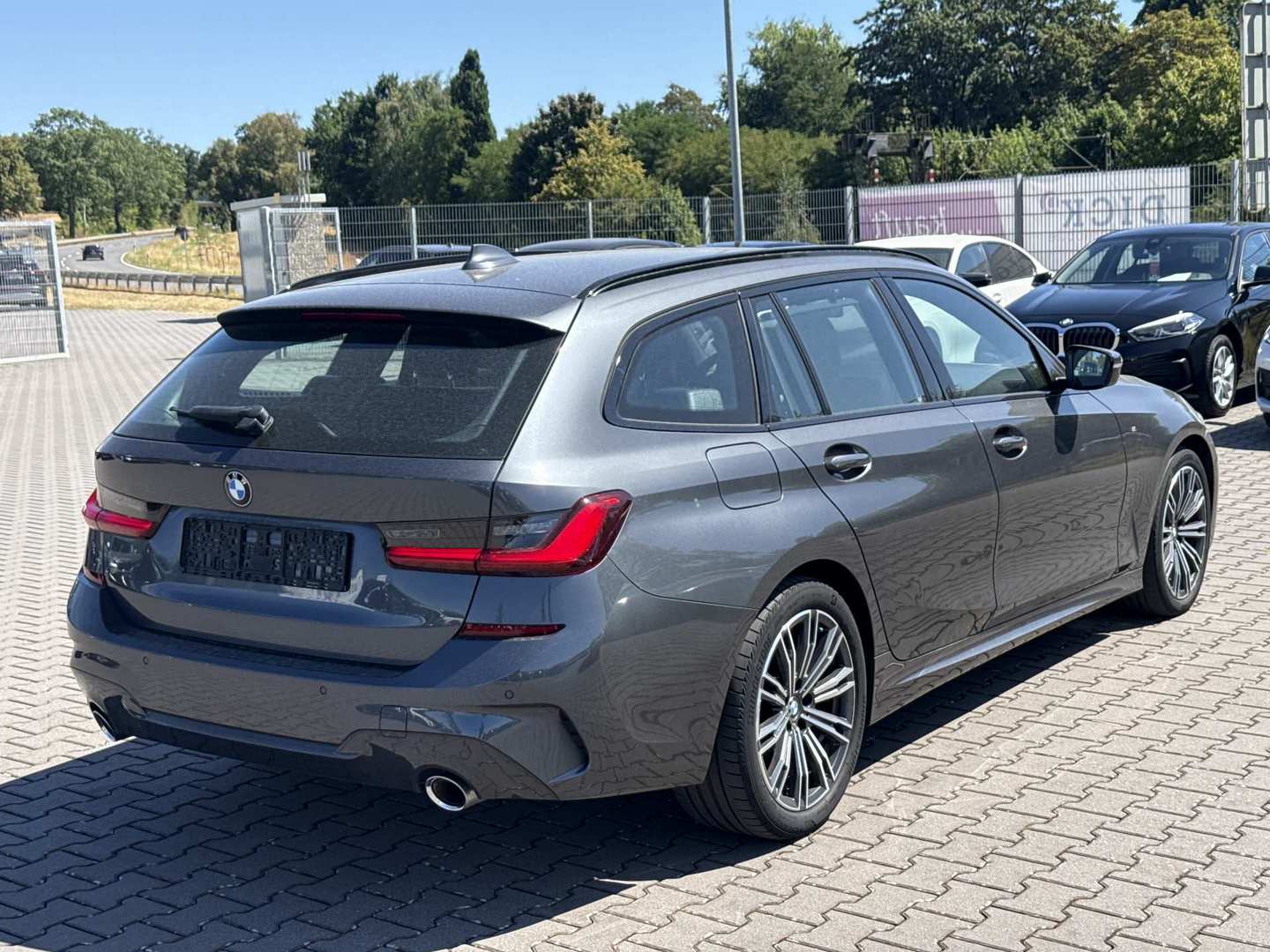 BMW 320d Touring xDrive Steptronic M Sport photo