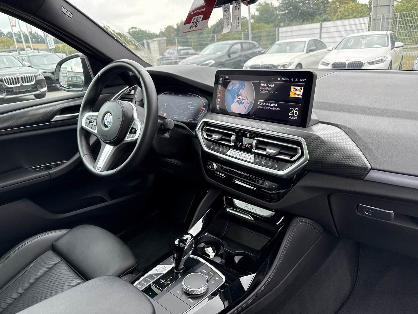BMW X4 xDrive30i Sport-Automatic M-Sportpaket photo