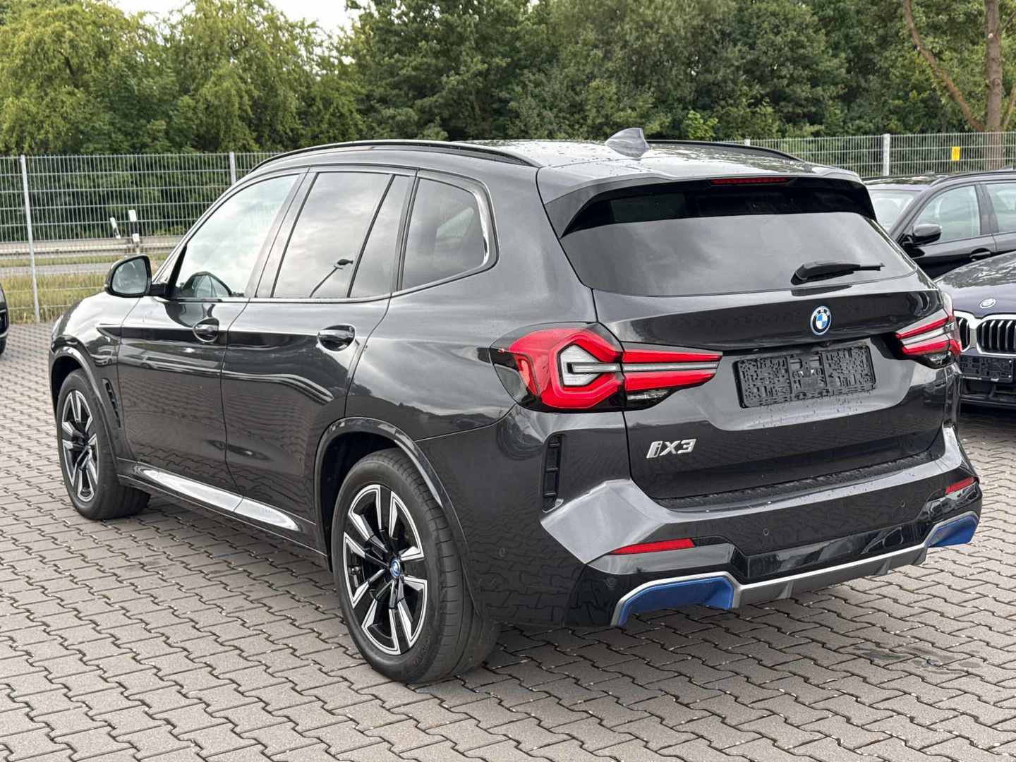 BMW iX3 Inspiring photo