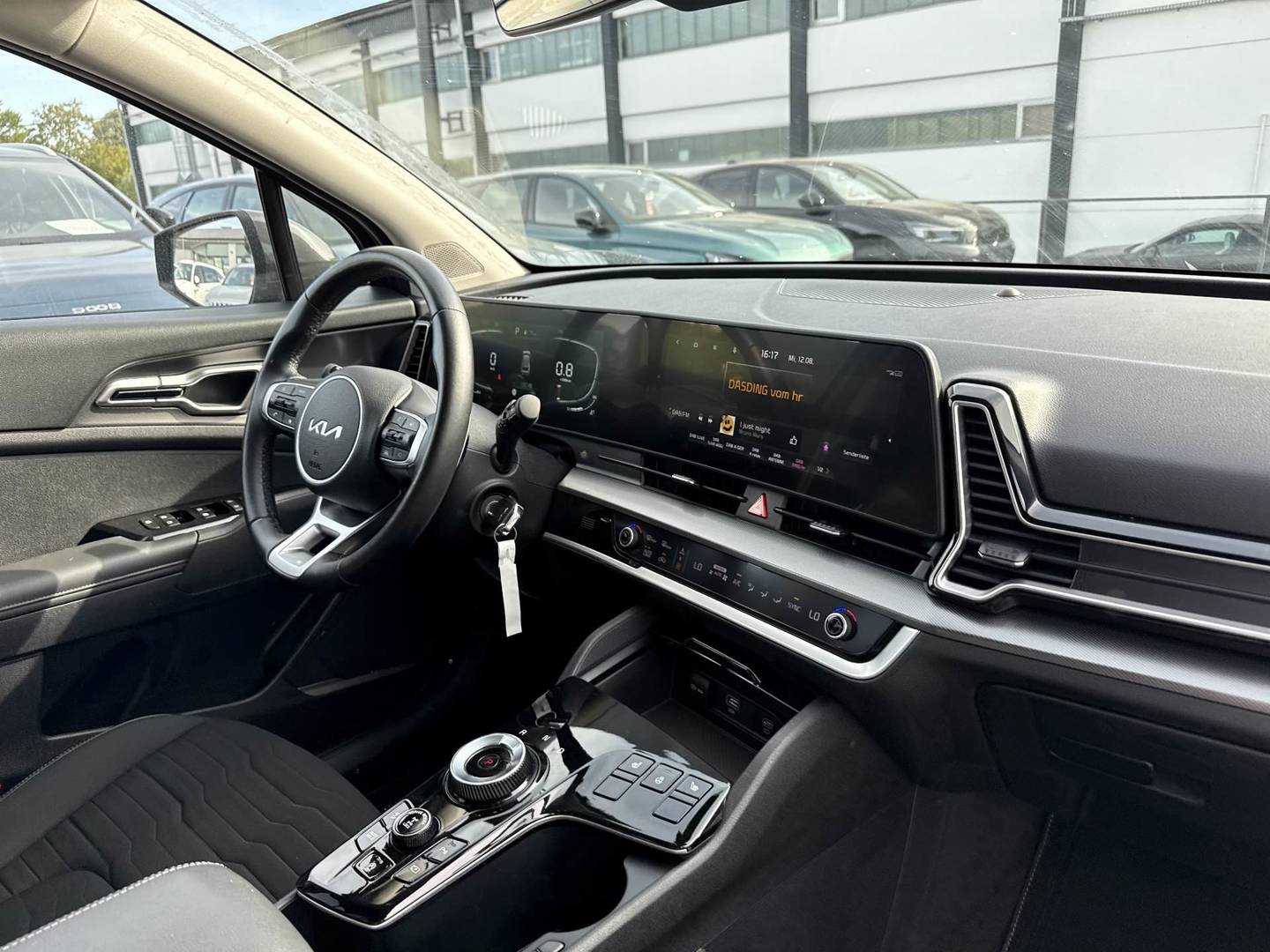 Kia Sportage 1,6 T-GDI 4WD DCT Vision photo