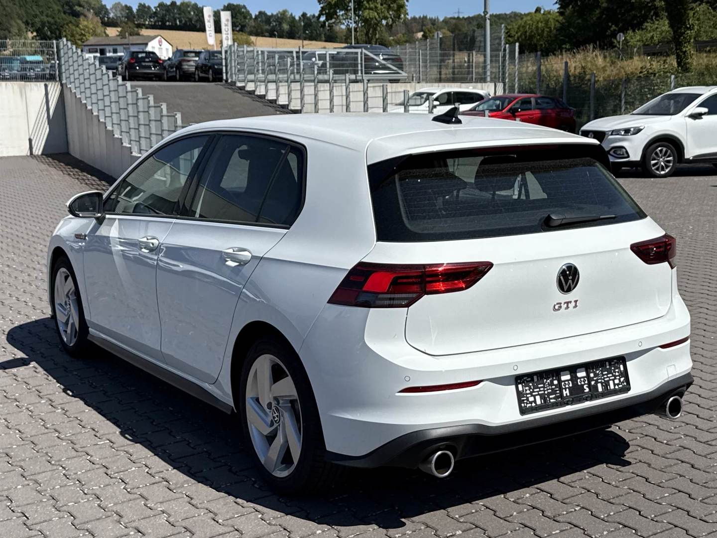 VW Golf GTI 2,0 TSI photo