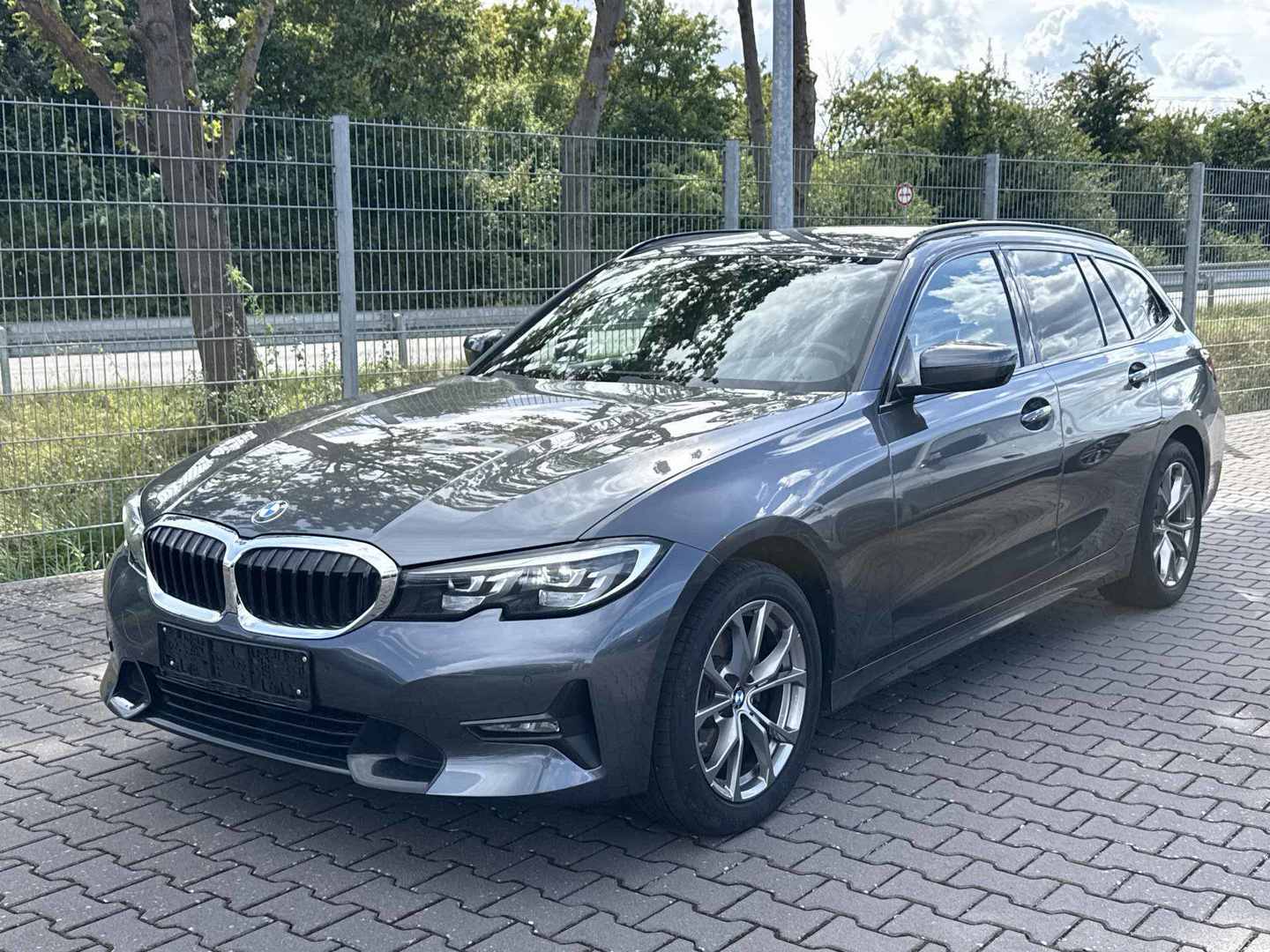 BMW 320d Touring xDrive Sport-Automatic Sport Line