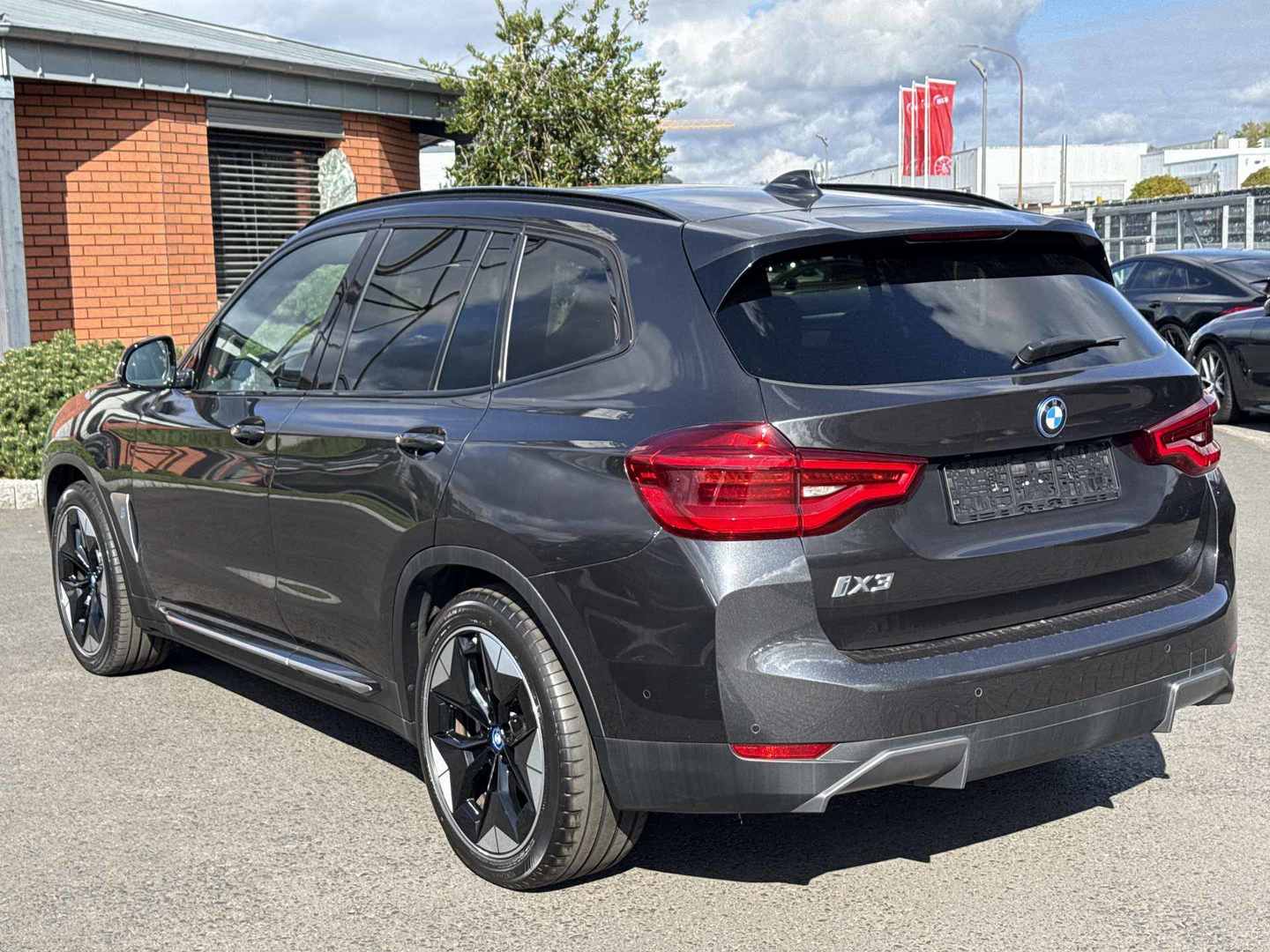 BMW iX3 Impressive photo