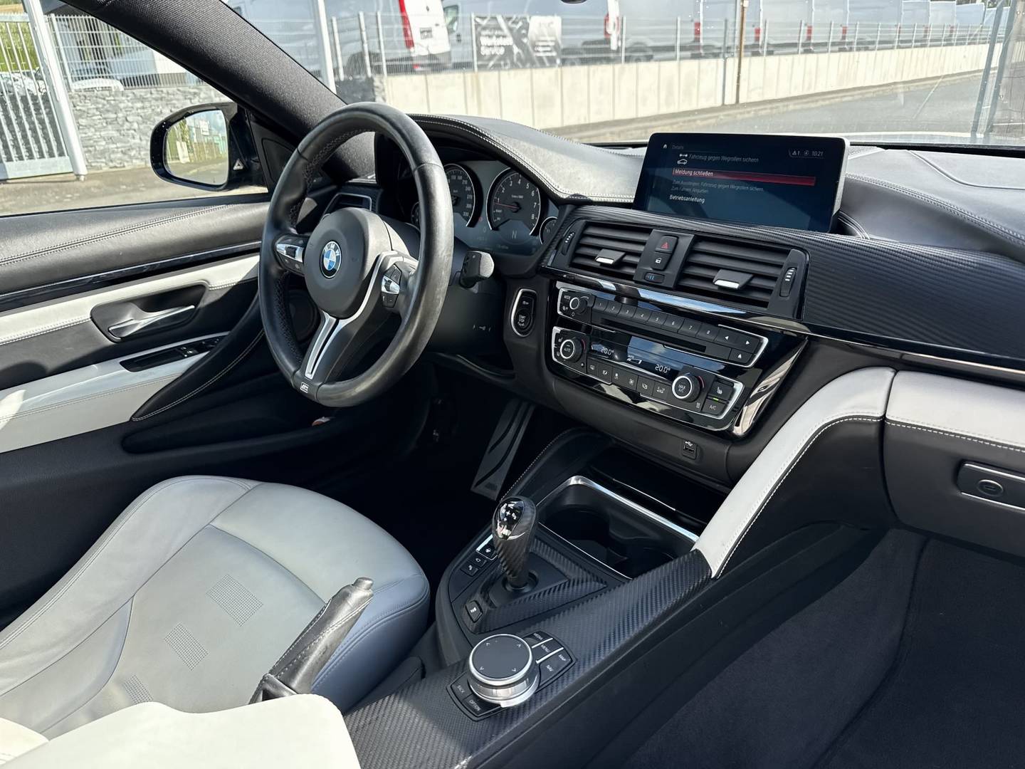 BMW M4 Coupé DKG photo