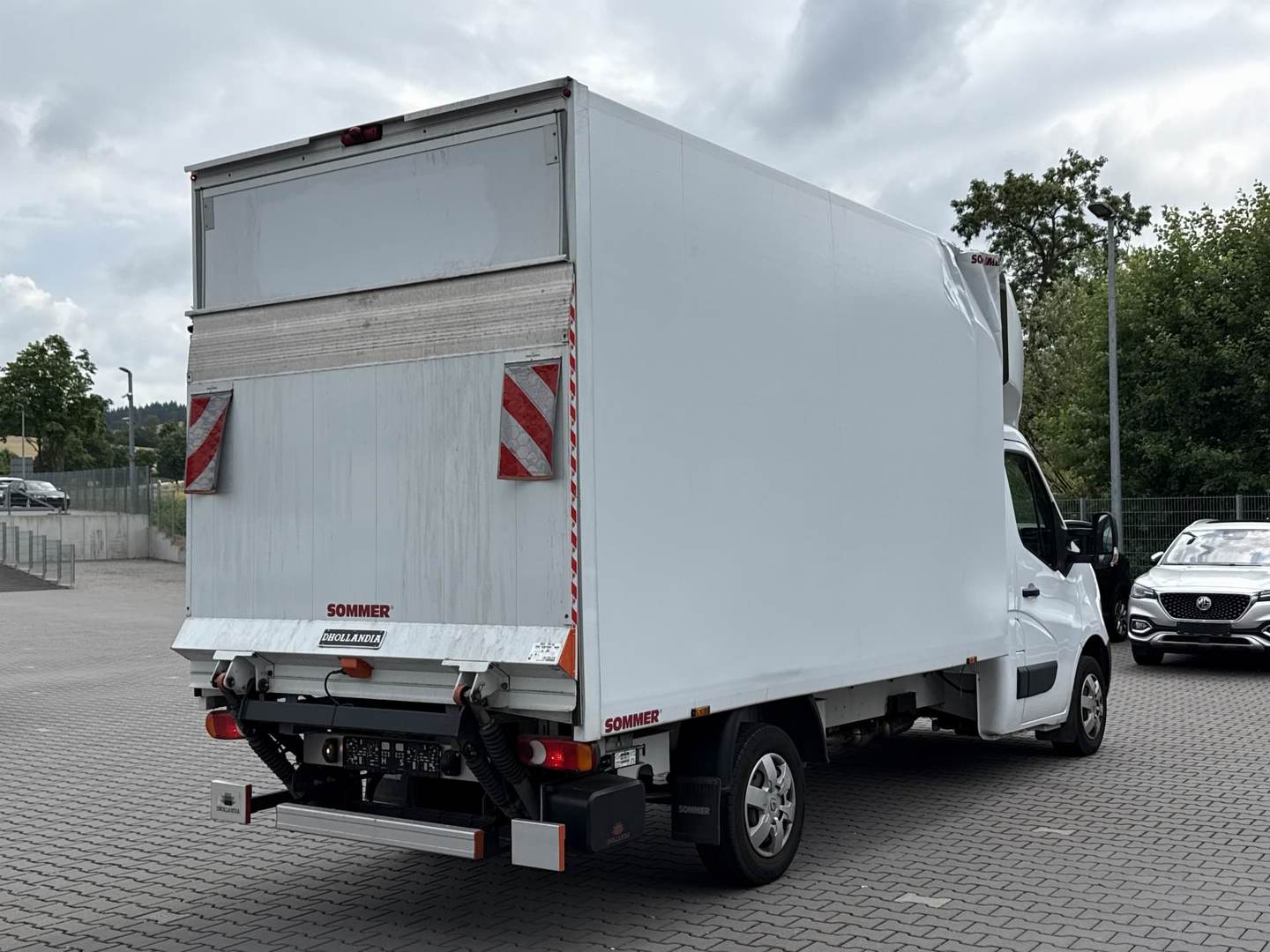 Nissan Interstar L3 2,3 dCi N-Connecta Koffer (Sommer) mit LBW photo