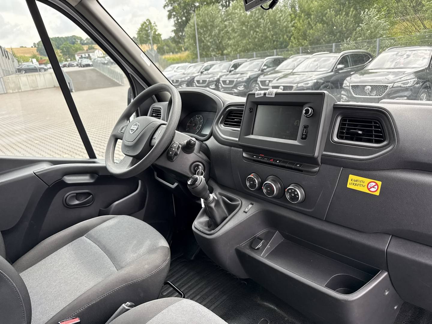 Nissan Interstar L3 2,3 dCi N-Connecta Koffer (Sommer) mit LBW photo
