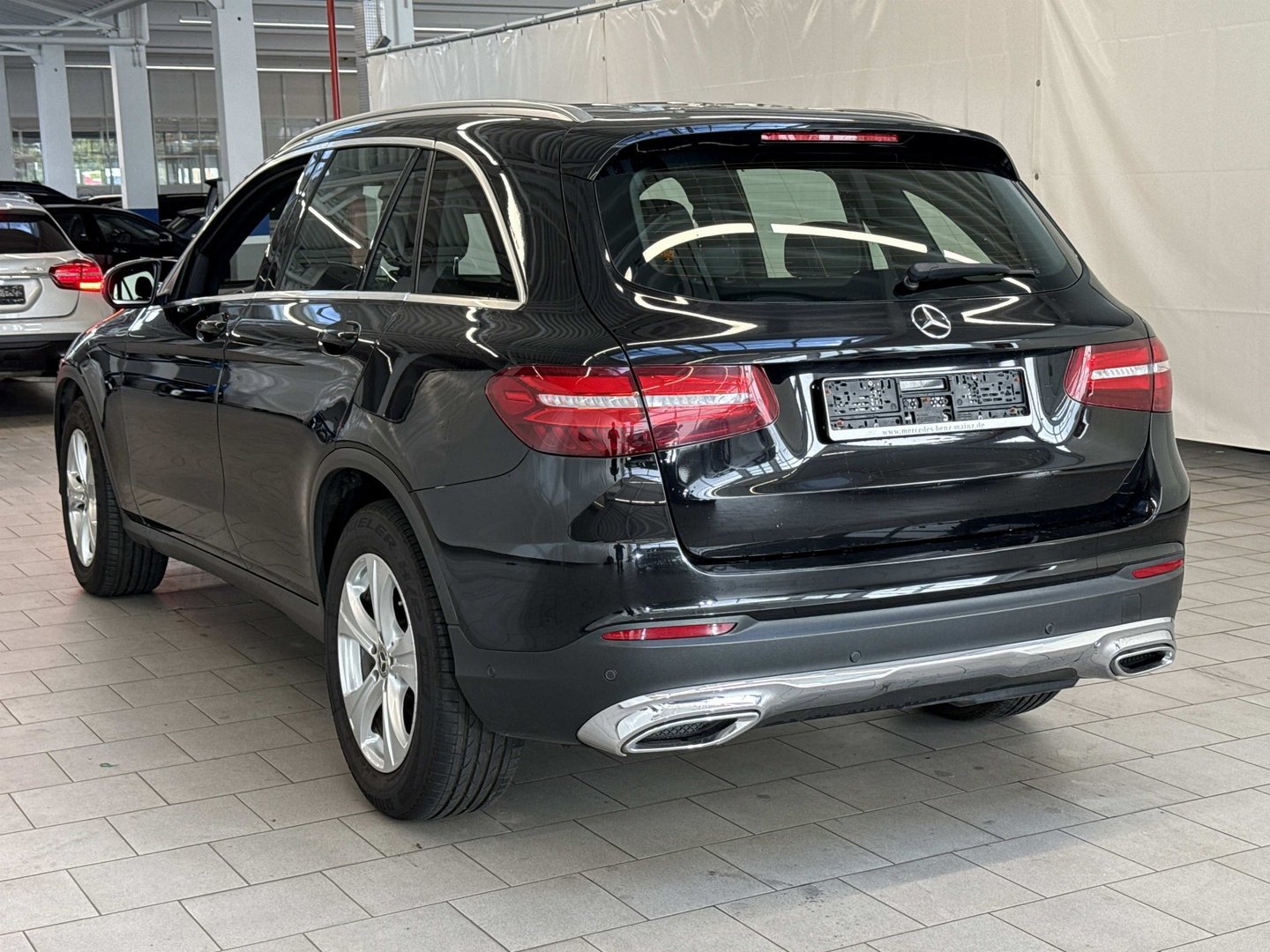 Mercedes-Benz GLC 250 d 4Matic 9G-TRONIC Exclusive photo